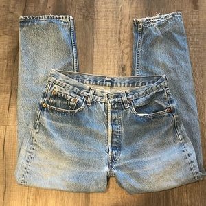 VINTAGE LEVI Blue Jeans *Red Tag